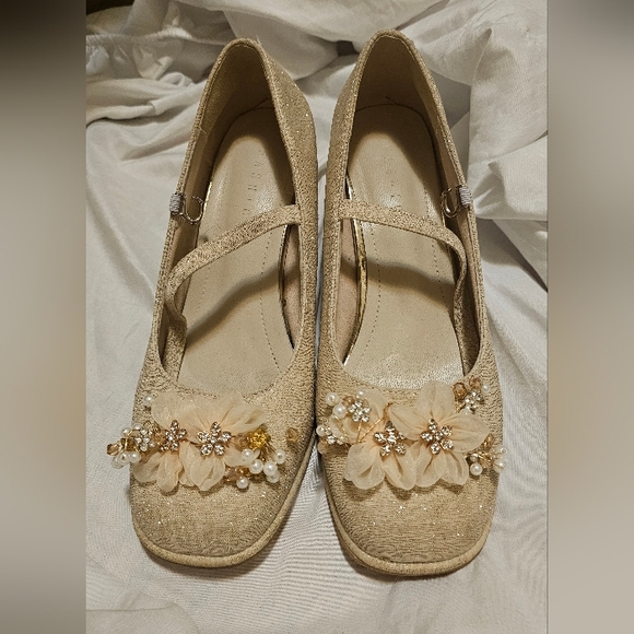 Women Heel - Picture 2 of 4